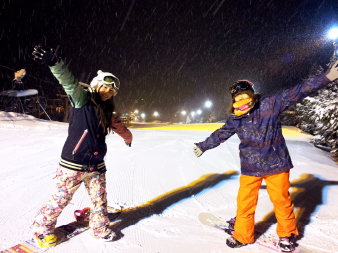 Night Skiing_image03