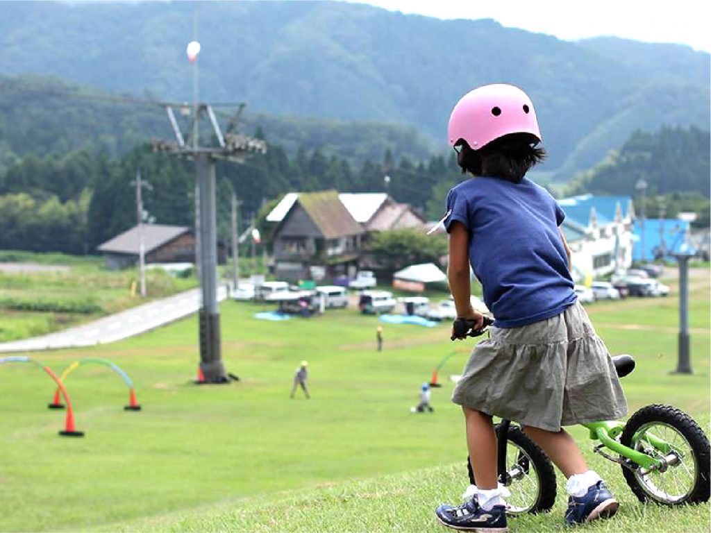 夏のスキー場も「かなり遊べる」！